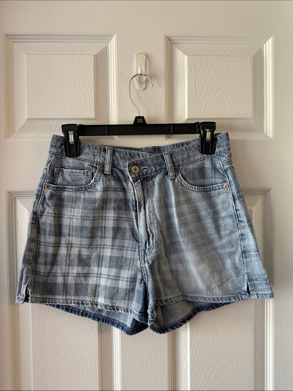 American Eagle Outfitters Light Blue Plaid Denim Shorts